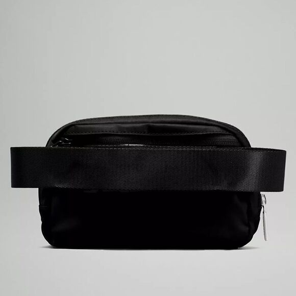 lululemon 1L Black Everywhere Belt Bag Fanny Pack Water Repellent - Picture 2 of 15